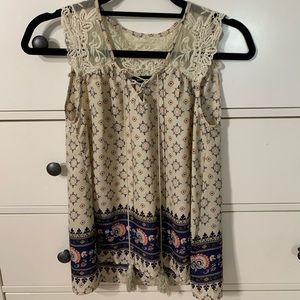 Blu Pepper Top with Lace Detailing. Size S-M.